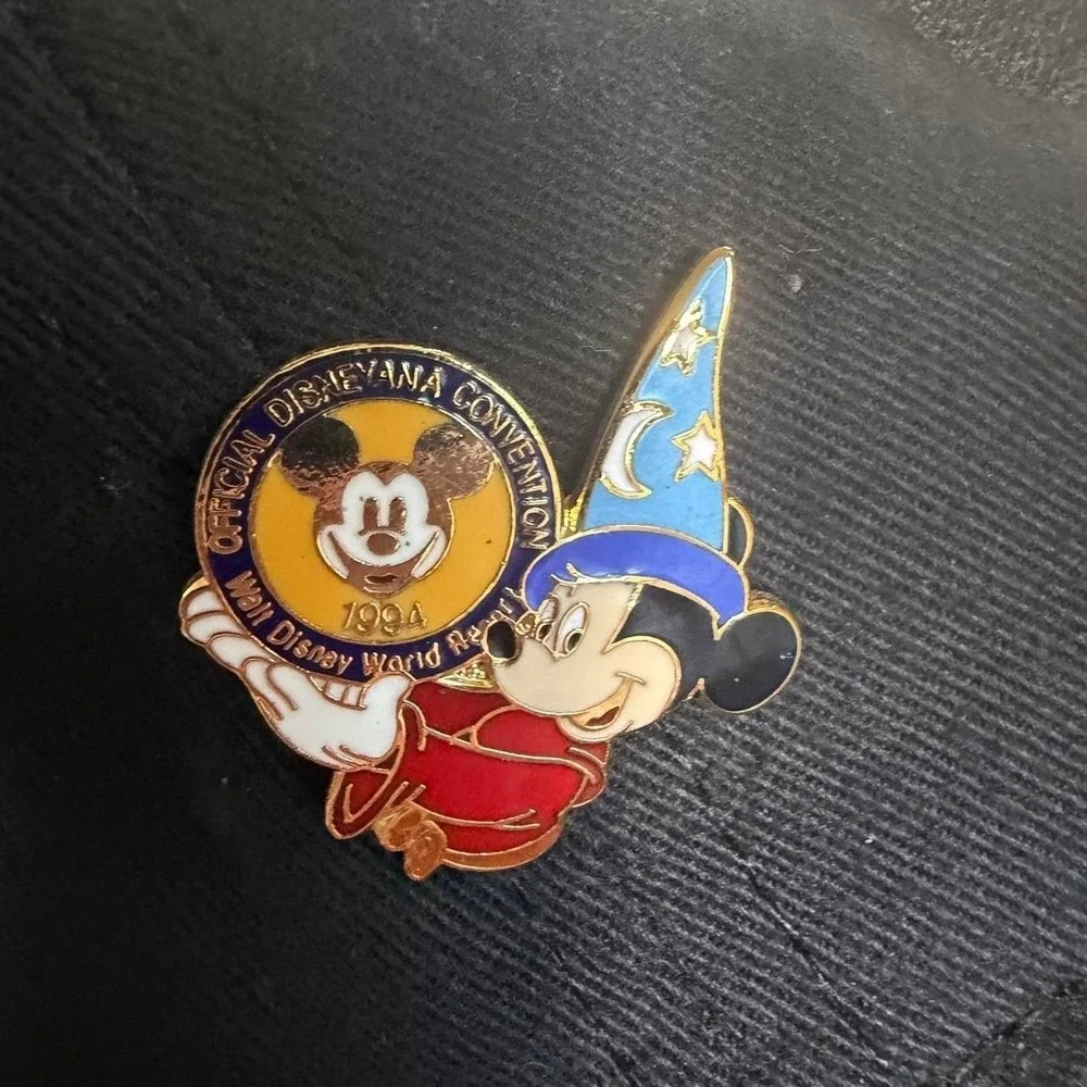Disneyana Convention 1994 Fantasia Sorcerer Mickey Hat with Pin NWT Disney World